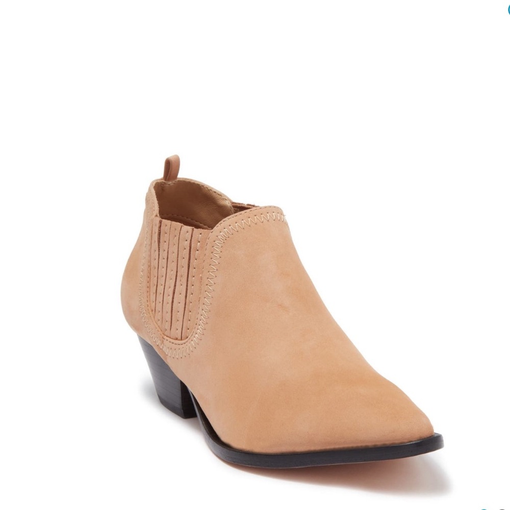 SCHUTZ Tan Ankle Boots with Pointed Toe and Stacked Heel